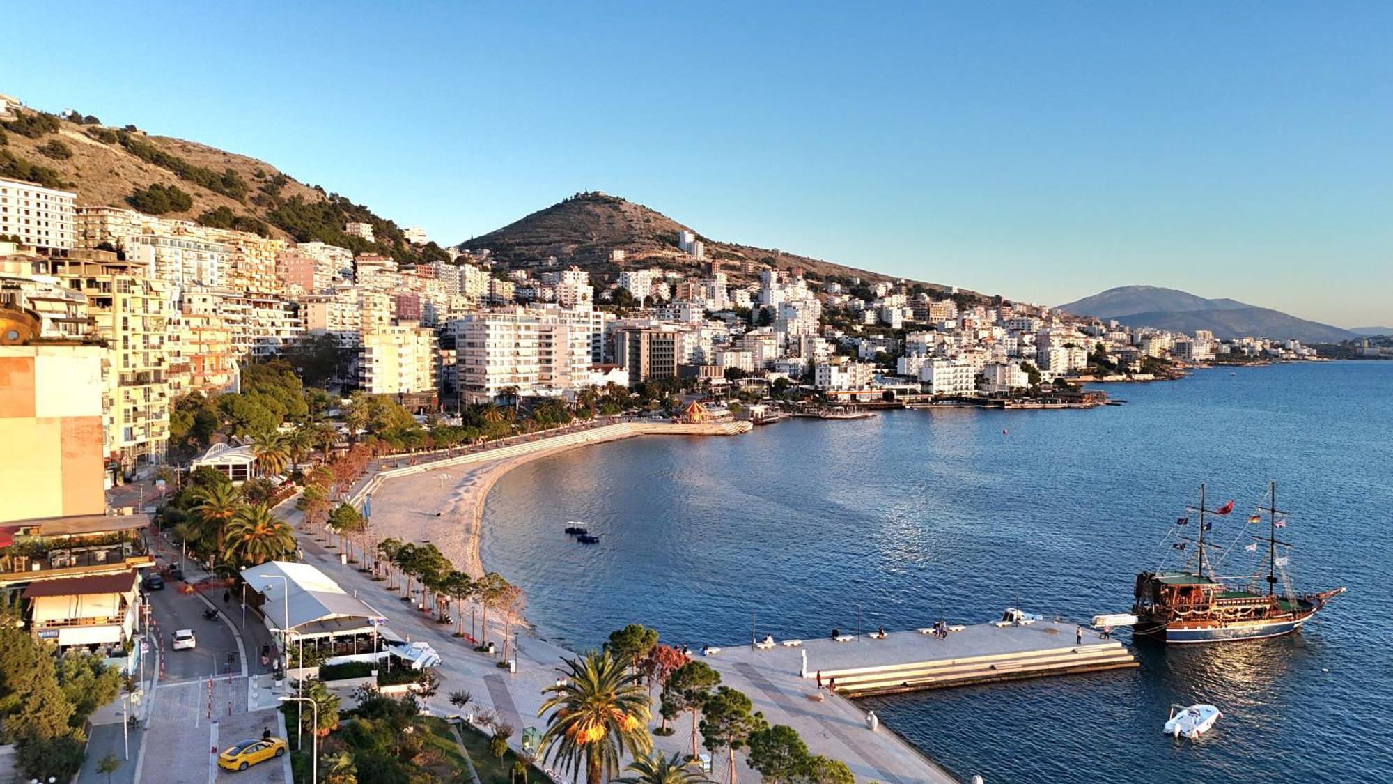 Apartments Blue Horizons Sarandë Esterno foto